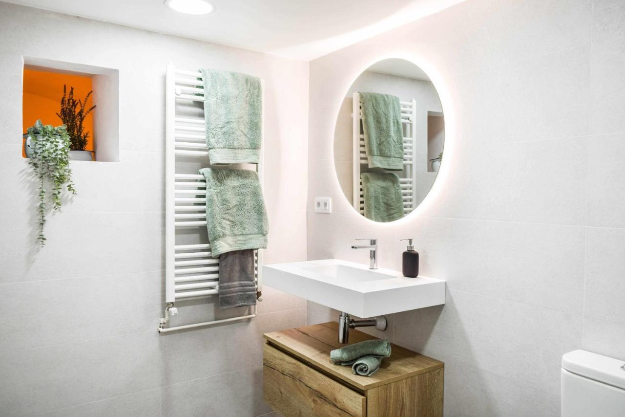 Casa Besalu Estudio En El Centro Del Pueblo エクステリア 写真