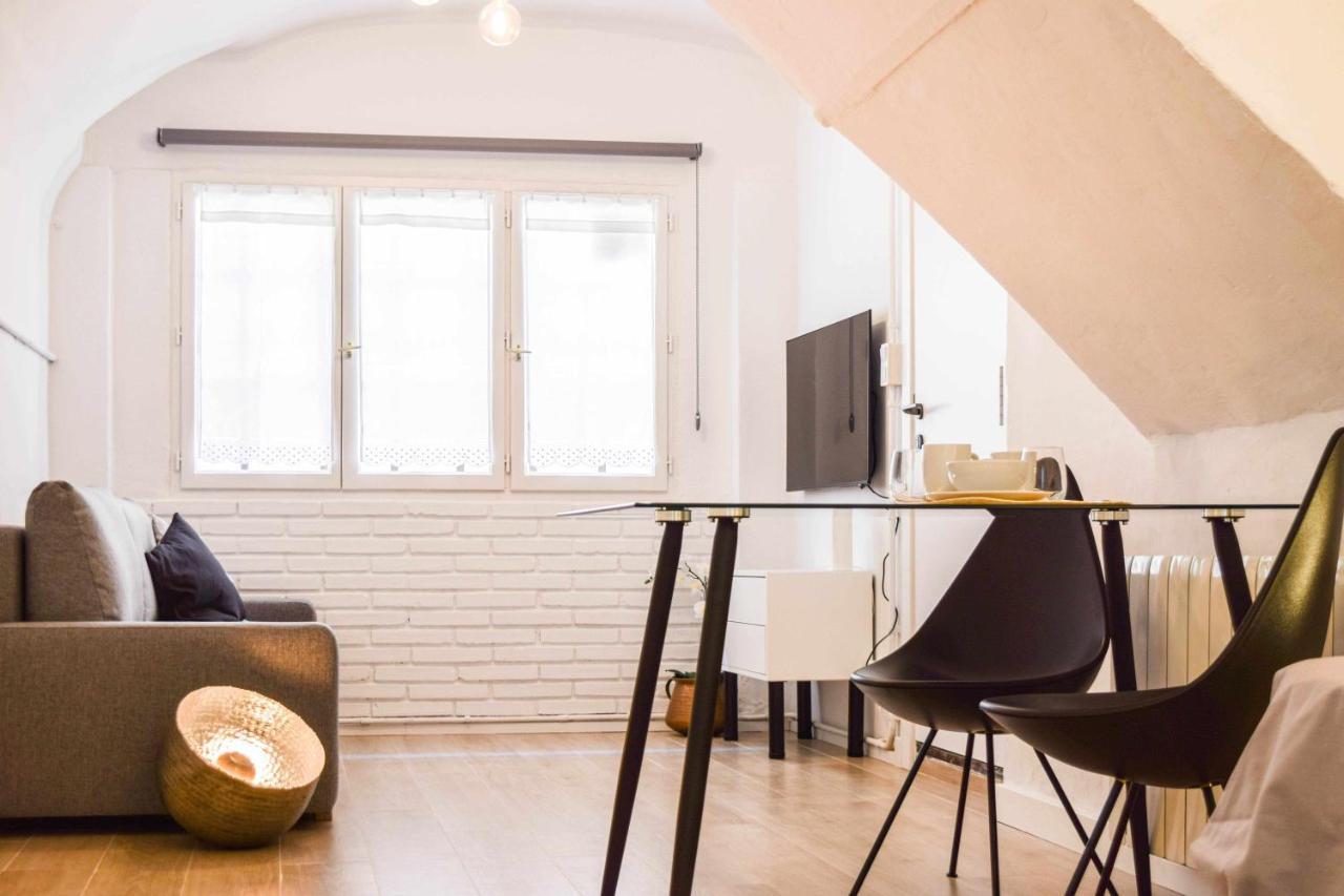Casa Besalu Estudio En El Centro Del Pueblo エクステリア 写真