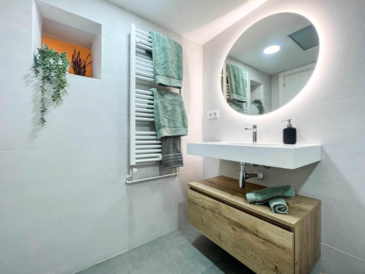 Casa Besalu Estudio En El Centro Del Pueblo エクステリア 写真