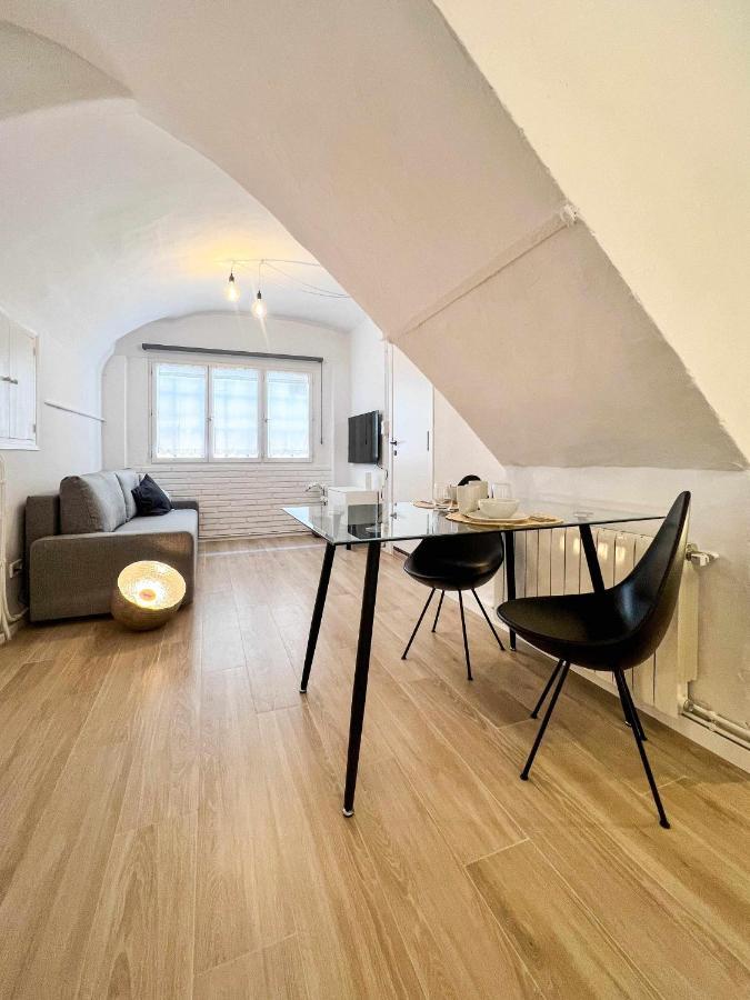 Casa Besalu Estudio En El Centro Del Pueblo エクステリア 写真