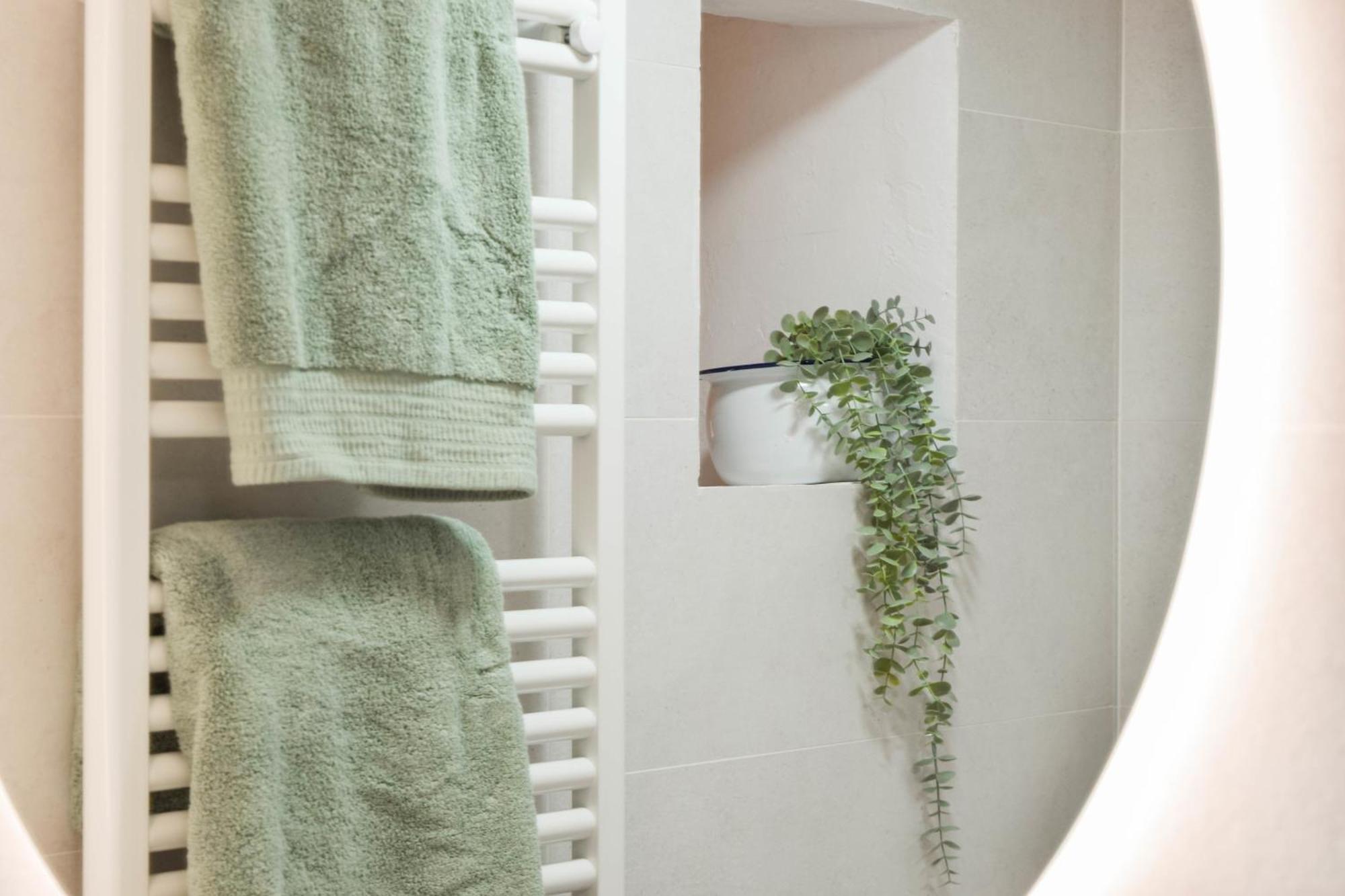 Casa Besalu Estudio En El Centro Del Pueblo エクステリア 写真