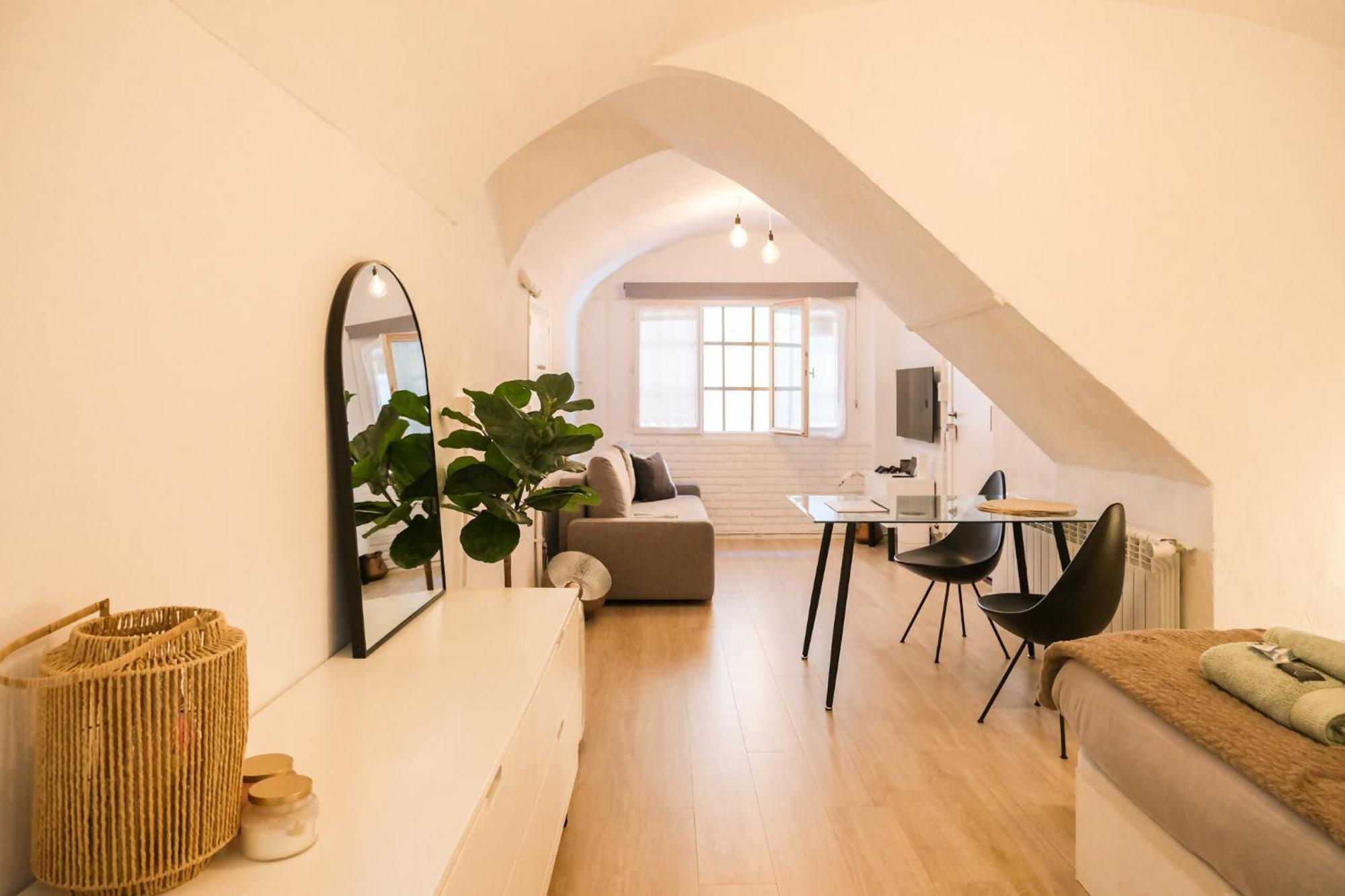 Casa Besalu Estudio En El Centro Del Pueblo エクステリア 写真