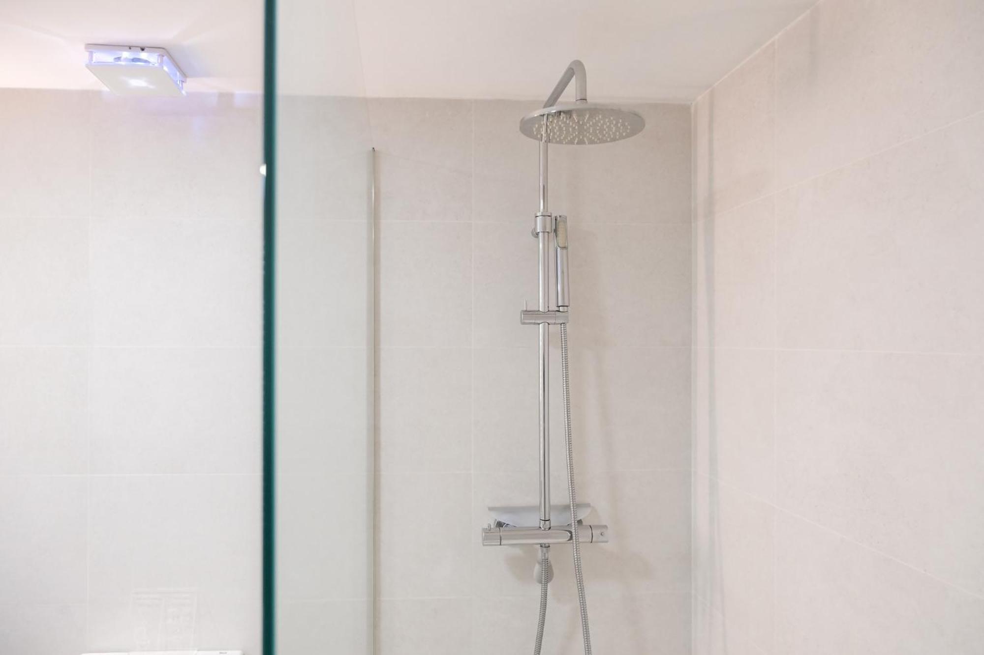 Casa Besalu Estudio En El Centro Del Pueblo エクステリア 写真